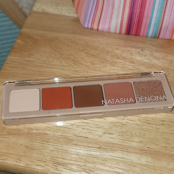 Beauty Bundle - Picture 2 of 7